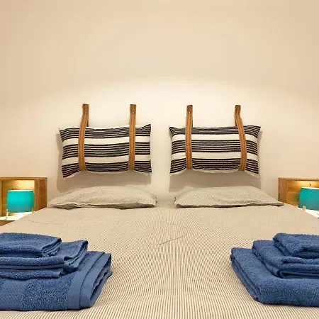 Fisherman's Wharf Porto Apartment *